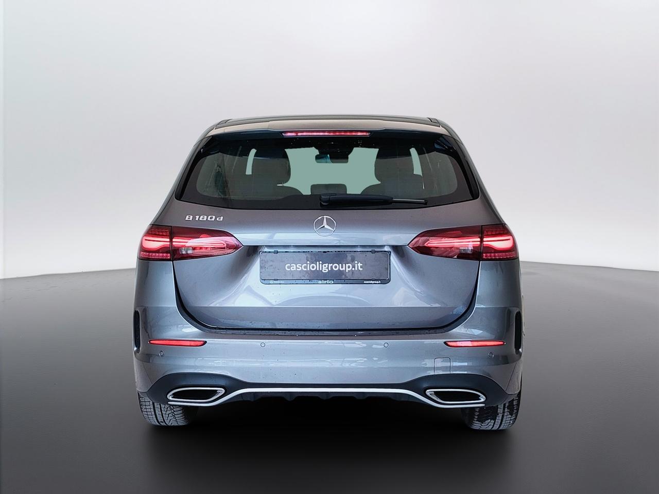 Mercedes-Benz Classe B - W247 2023 - B 180 d AMG Line Advanced Plus auto