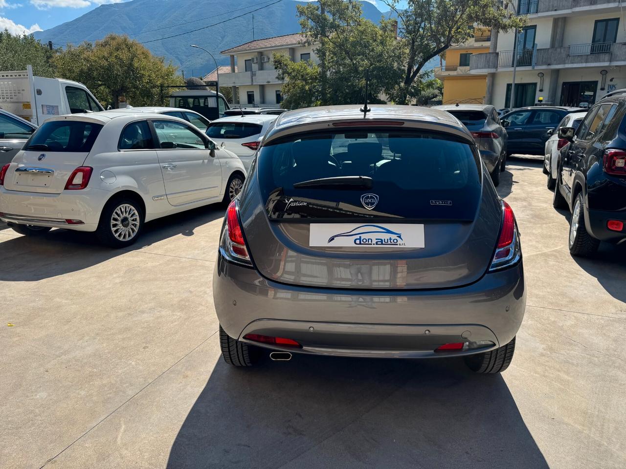 Lancia Ypsilon hybrid Gold