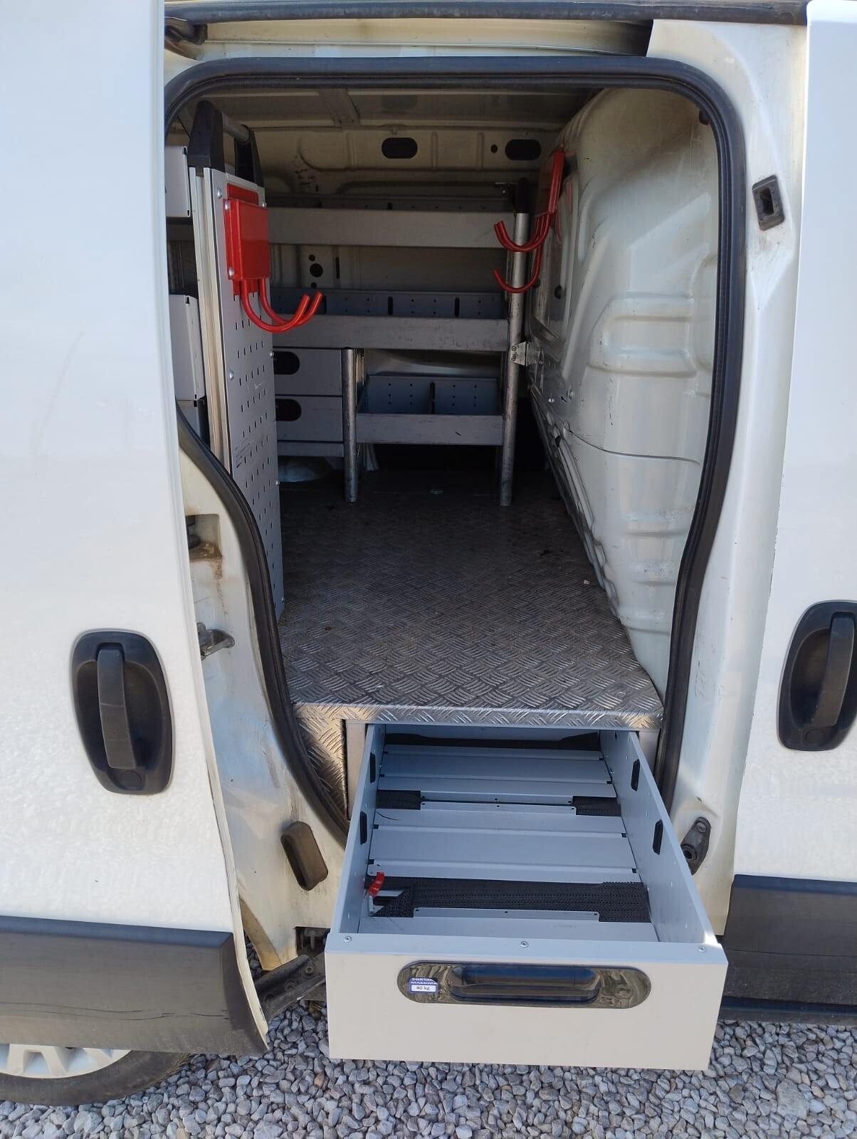 Fiat Fiorino 1.3 Mjet II Adventure 95Cv ALLESTITO