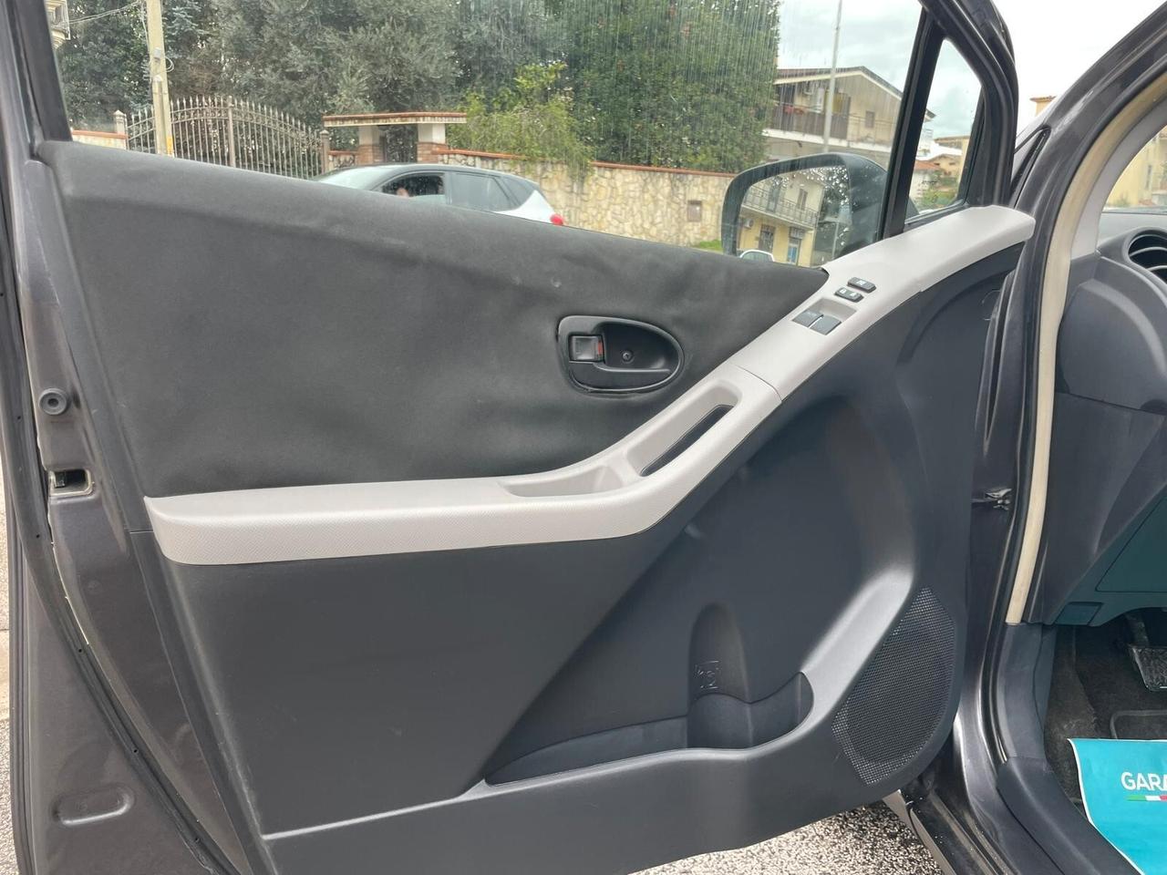 Toyota Yaris 1.0 5 porte Now Eco