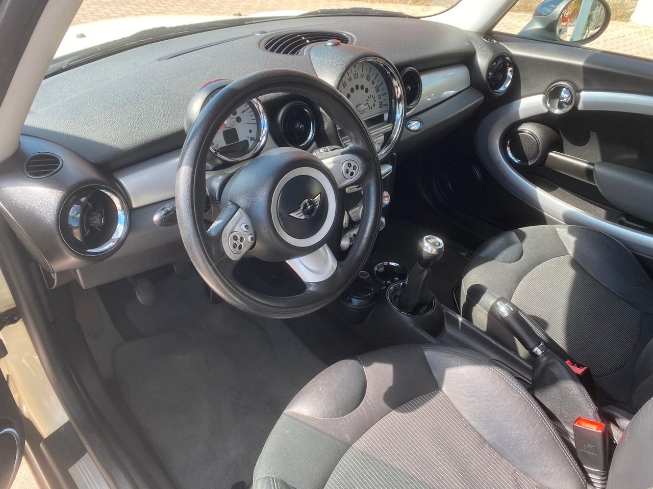 Mini Mini 1.6 16V Cooper D
