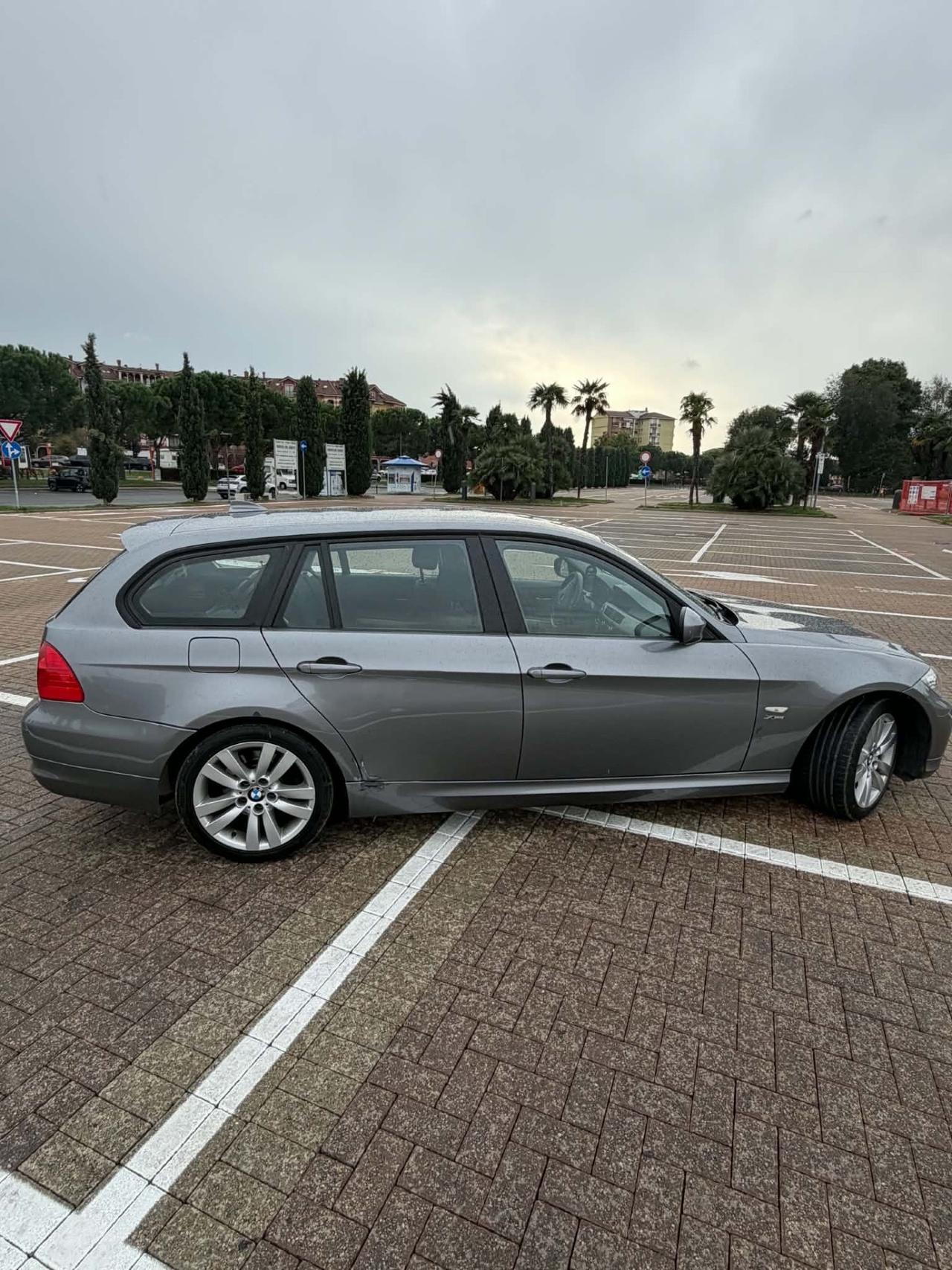 BMW 320d xDrive Touring