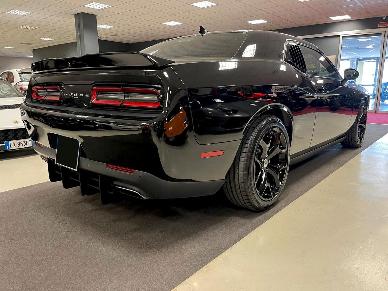 Dodge Challenger V6 3.6 STX AWD