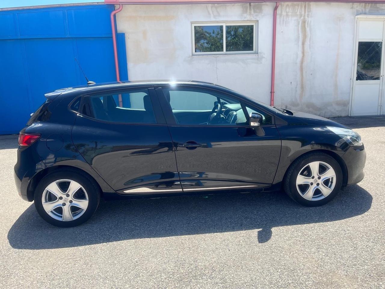 Renault clio 5 P-1.2 benz/75 cv-full -2012