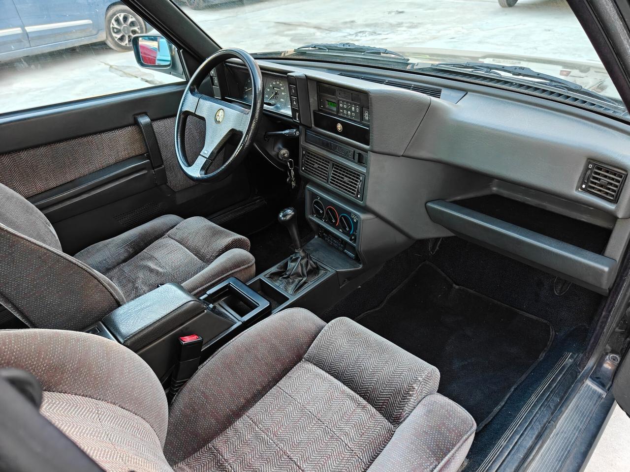 Alfa Romeo 75 motore nuovo