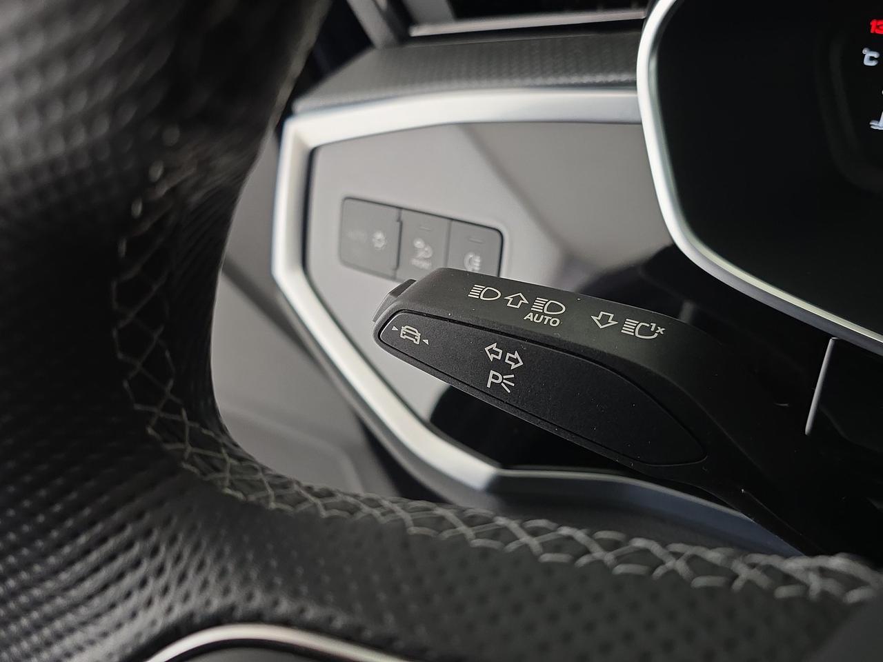 Audi Q3 sportback 35 2.0 tdi s line edition s-tronic