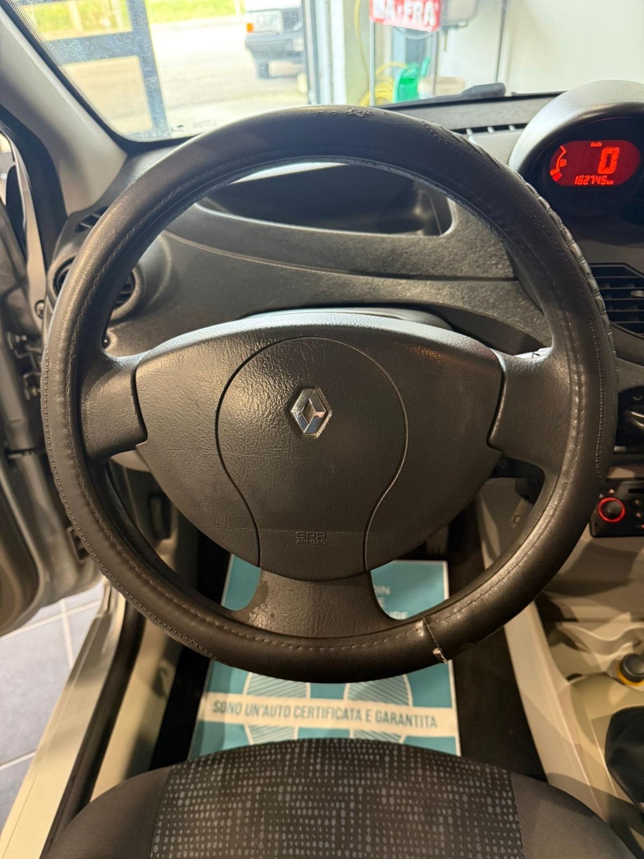 Renault Twingo 1.2 -BENZINA-NEOPATENTATI