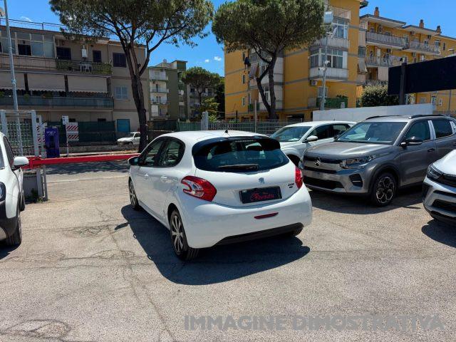 PEUGEOT 208 1.4 HDi 68CV S&S Automatica 5p. Allure