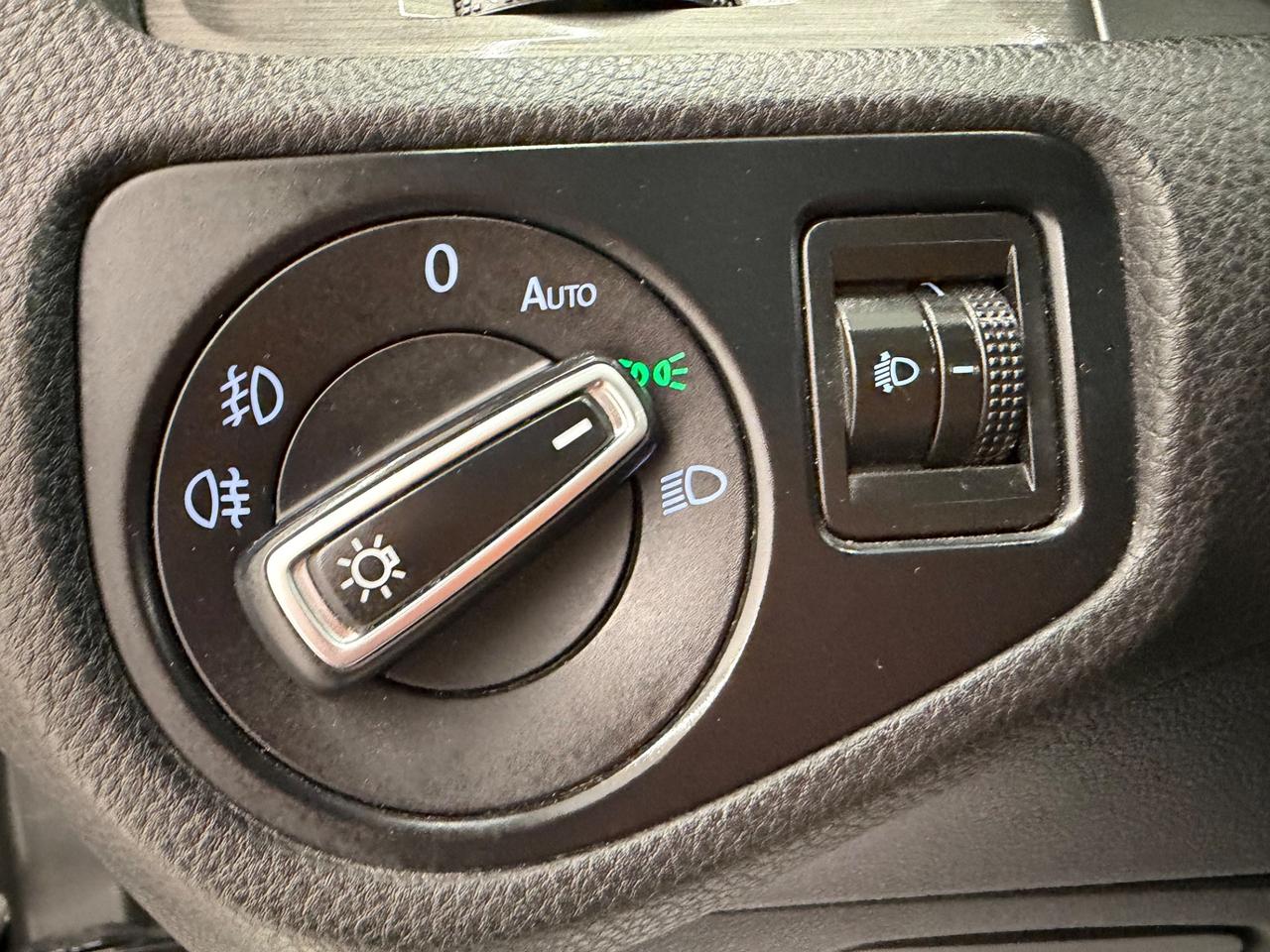 Volkswagen Golf 7 5p 1.6 tdi Highline Ok Neopatentati