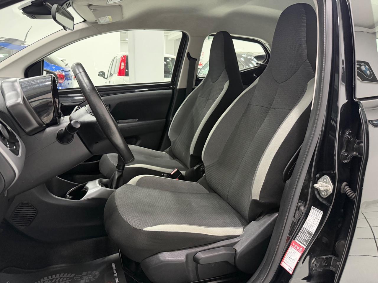 Toyota Aygo Connect 1.0 VVT-i 72 CV 5 porte x-clusiv