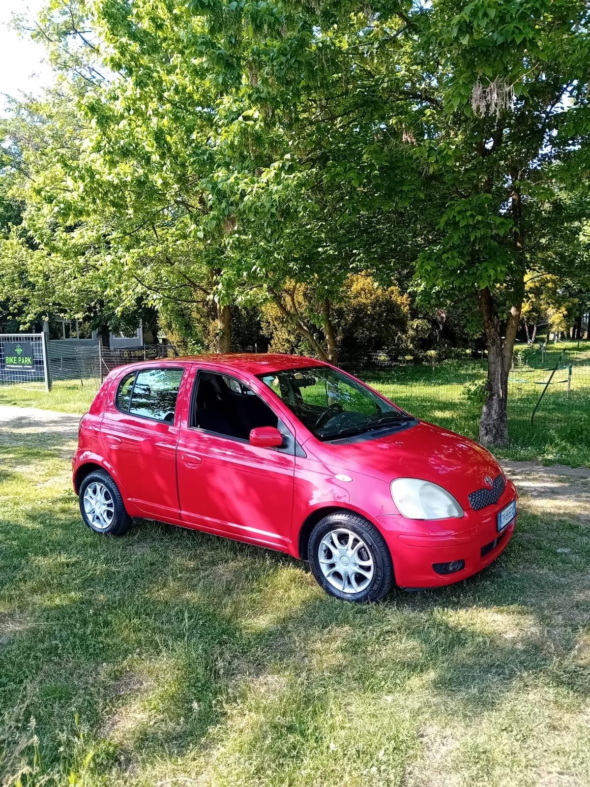 Toyota Yaris 1.3i 16V cat 5 porte Sol Blue