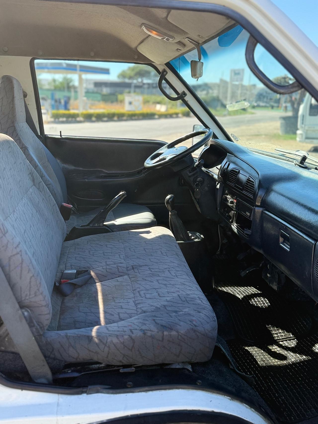 Hyundai H 100 2.5 turbodiesel Ribaltabile