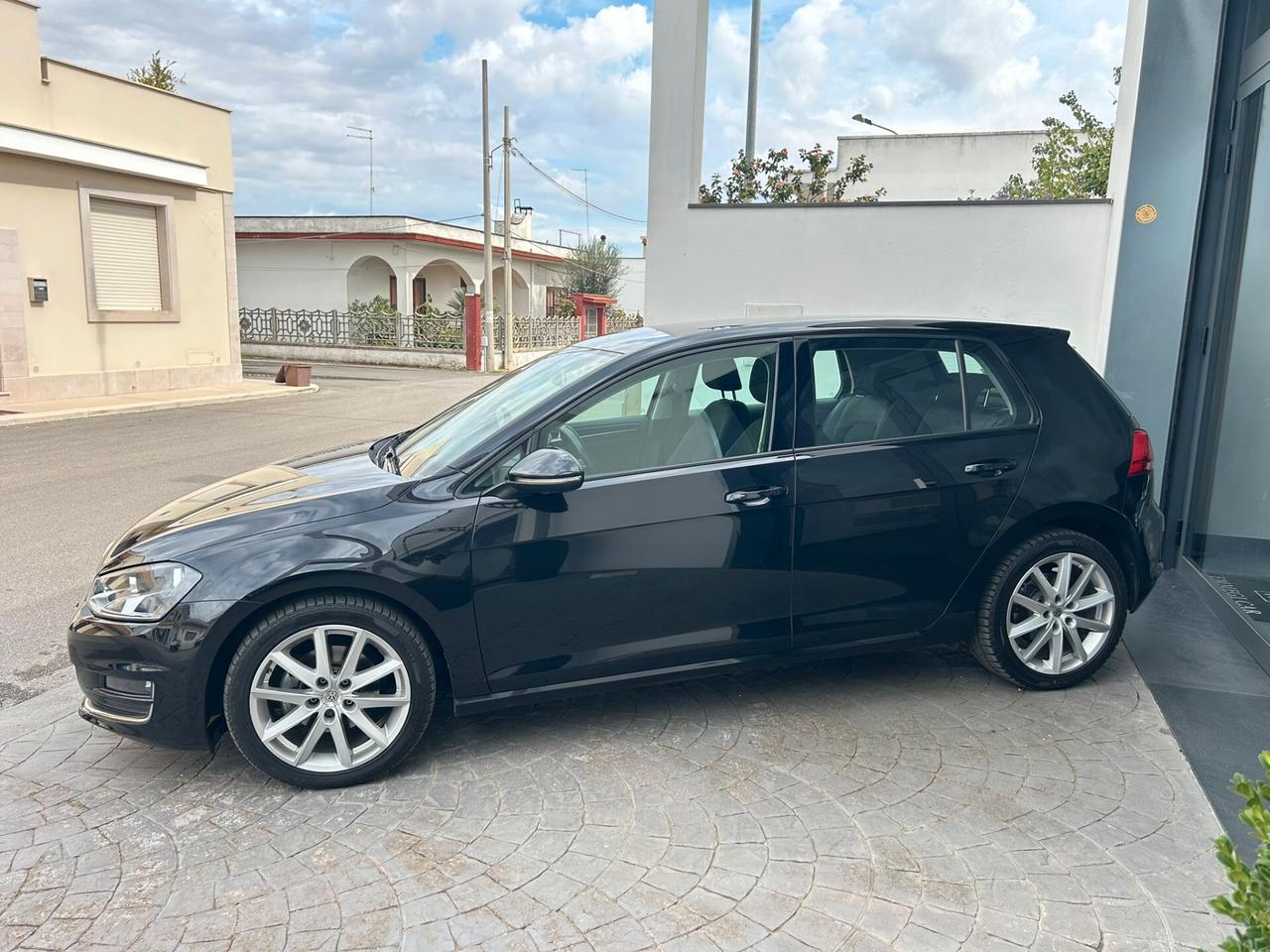 Volkswagen Golf 1.6 TDI 105 Cv DSG HIGHLINE-2013