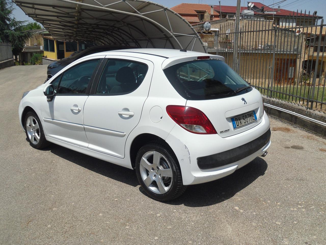 Peugeot 207 1.6 HDi 90CV 5p. XS