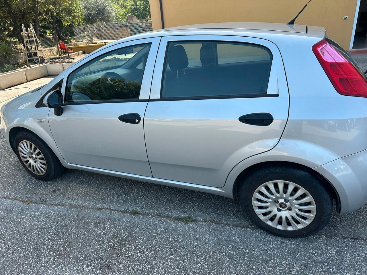 Fiat Punto 1.2 8V 5 porte Lounge con impianto GPL anche neopatentati
