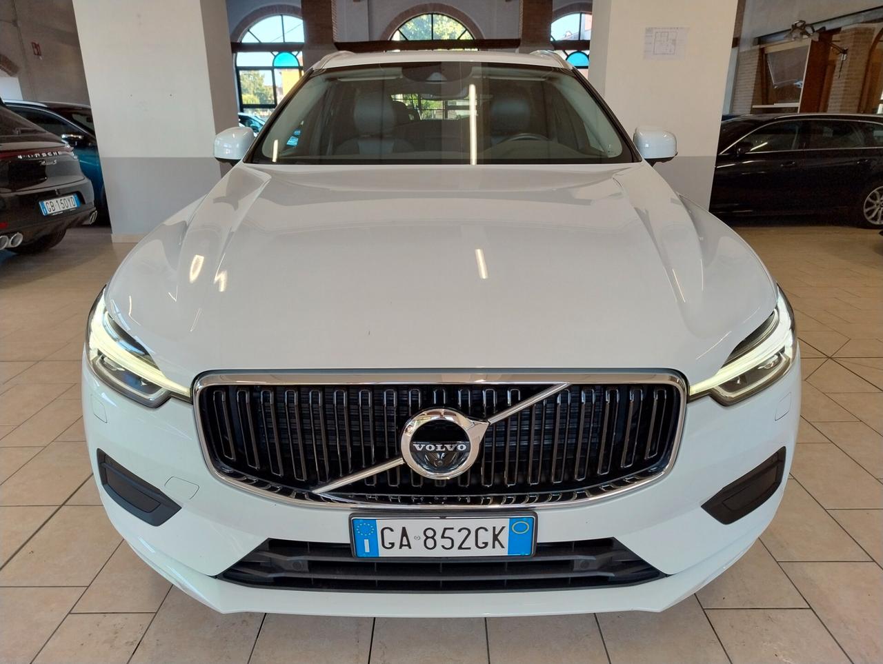 Volvo XC 60 XC60 B4 (d) AWD Geartronic Momentum