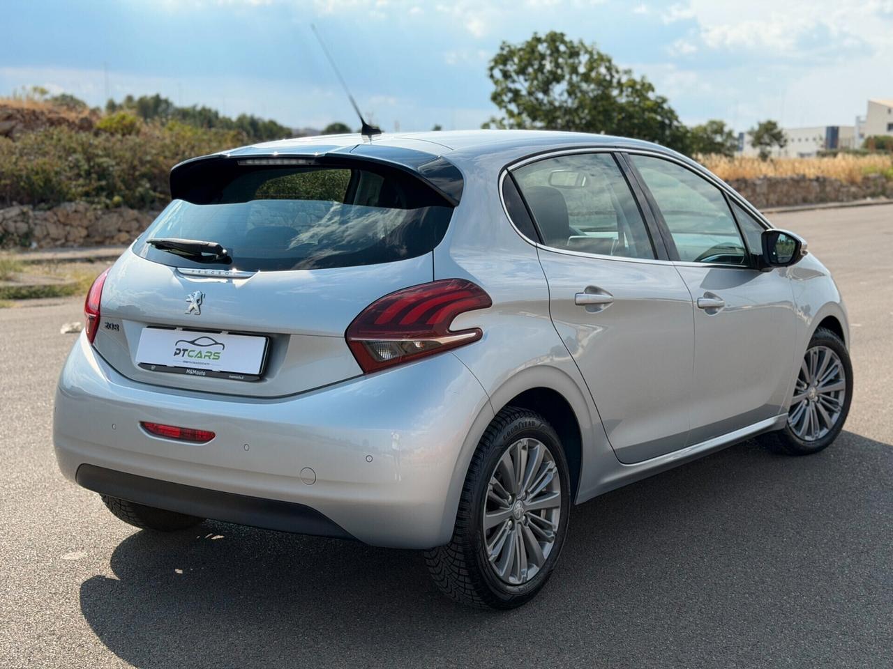 Peugeot 208 1.6 BlueHDi 100cv 5 porte Allure