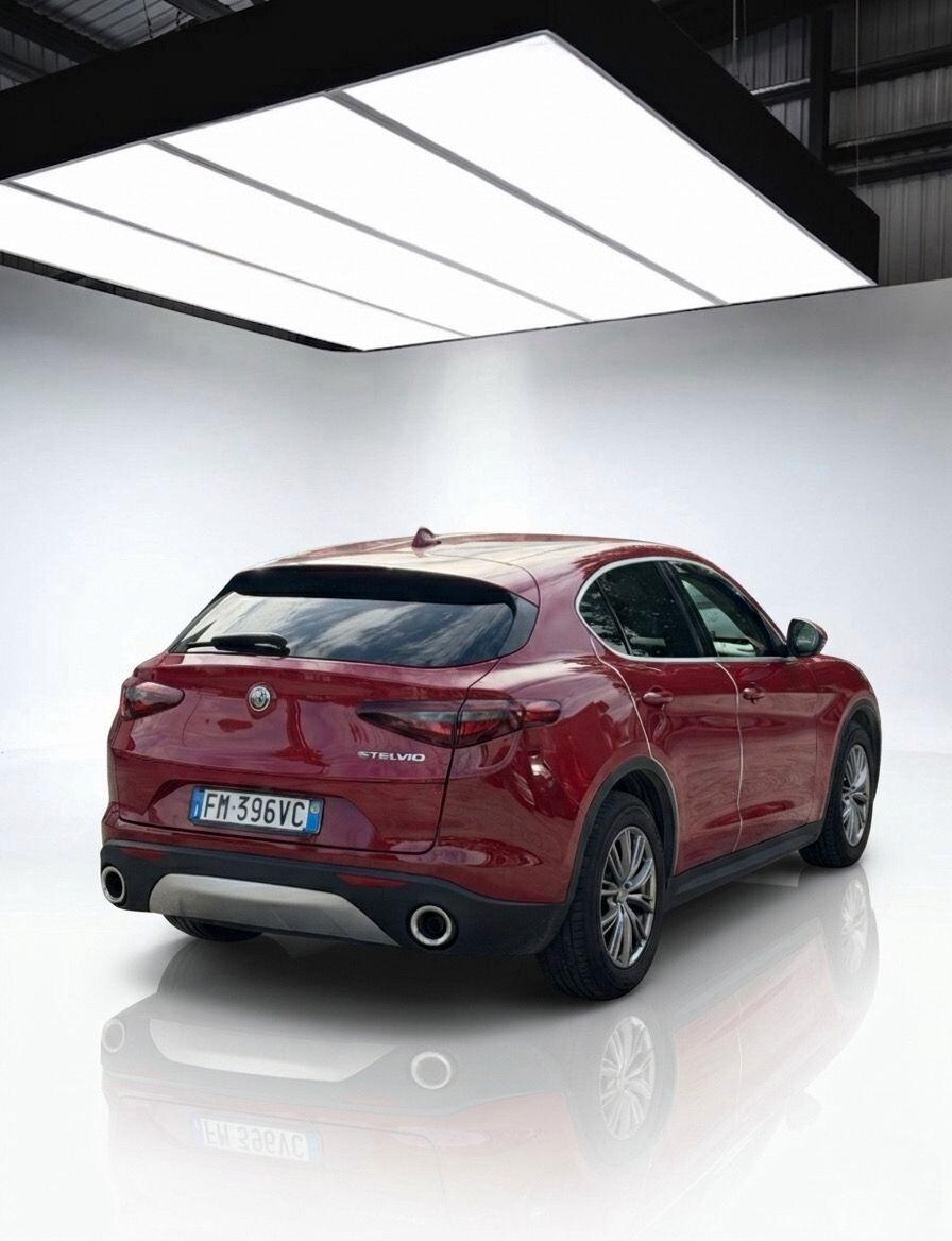 Alfa Romeo Stelvio 2.2 Turbodiesel 210 CV AT8 Q4 Business