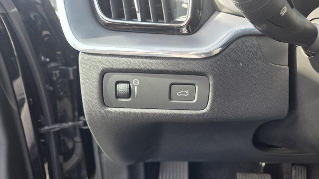 VOLVO XC60 B4 (d) AWD Geartronic Momentum PERMUTE