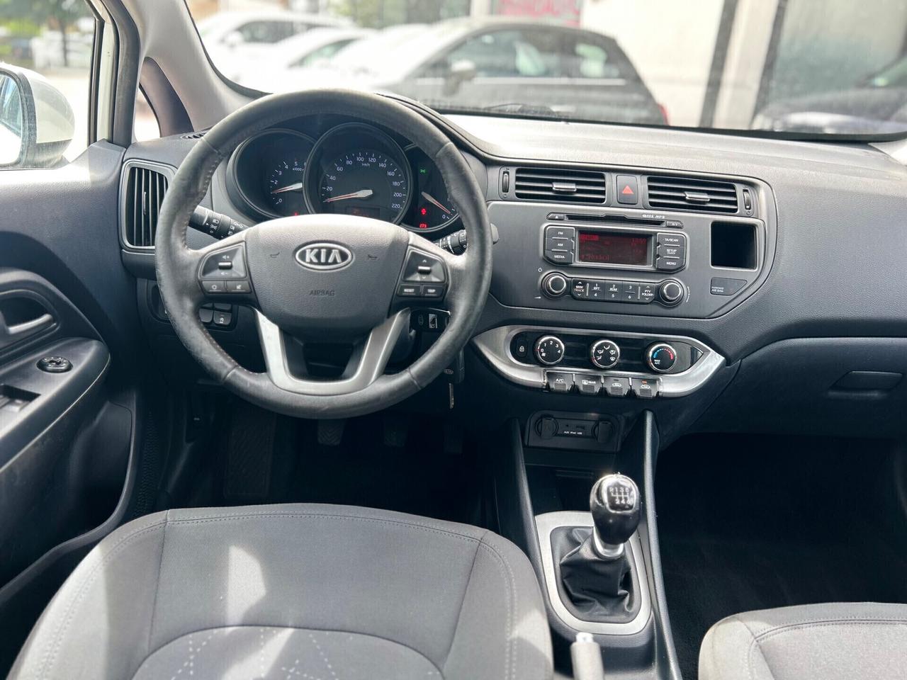 Kia Rio 1.1 CRDi WGT 5p. EX