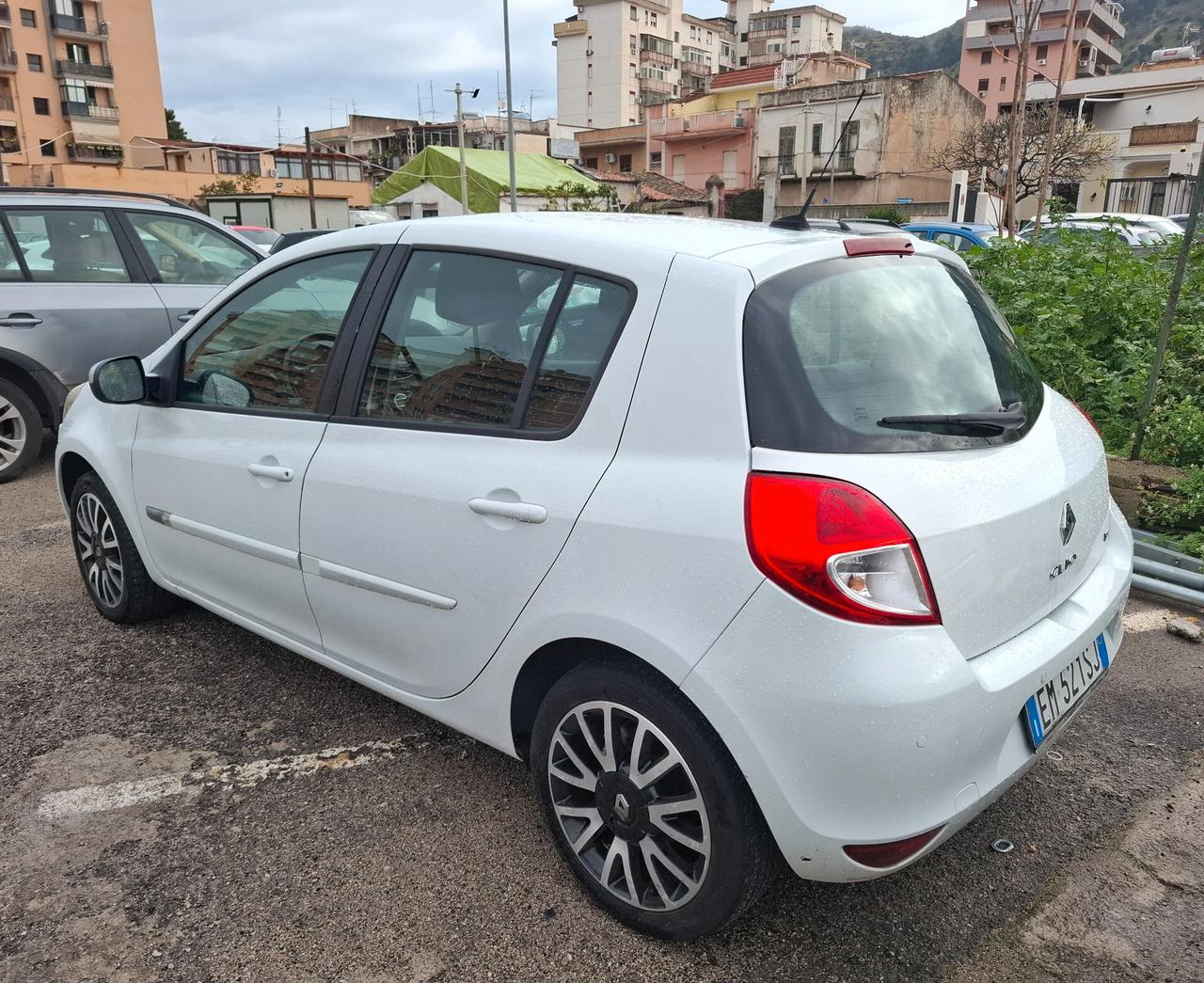 Renault Clio 1.2 16V 5 porte Dynamique anno 2012