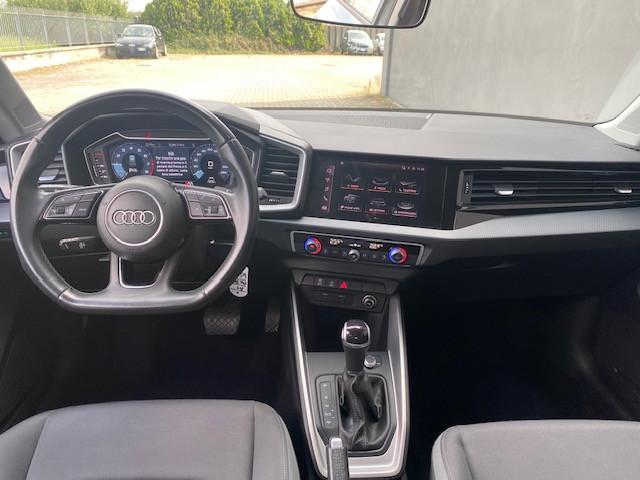 Audi A1 Citycarver 1.0 Identity Contrast 110cv s-tronic Occasione!
