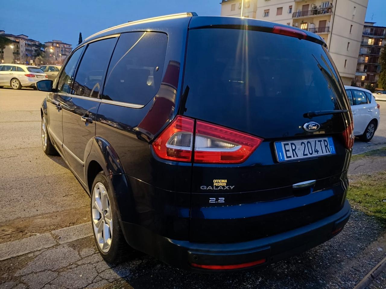 Ford Galaxy 2.2 TDCi - 7 POSTI