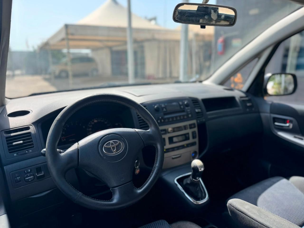 Toyota Corolla Verso 2.0 tdi D-4D