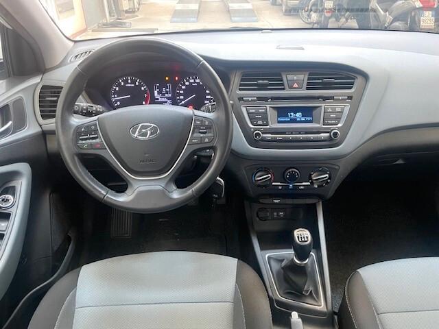 Hyundai i20 1.2 84 CV 5 porte Comfort Uniprop. garanzia 12M E6