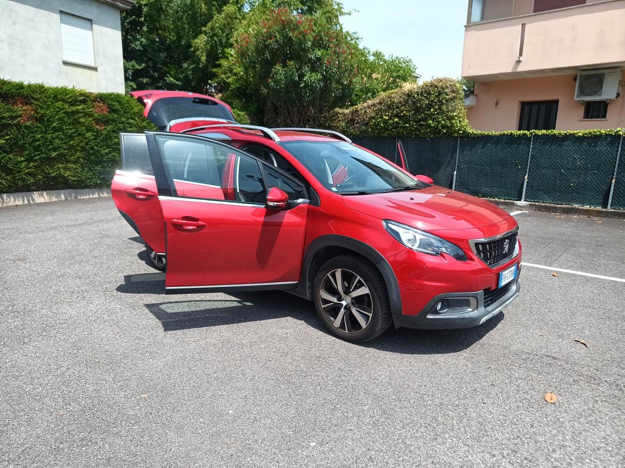 Peugeot 2008 BlueHDi 100 Allure
