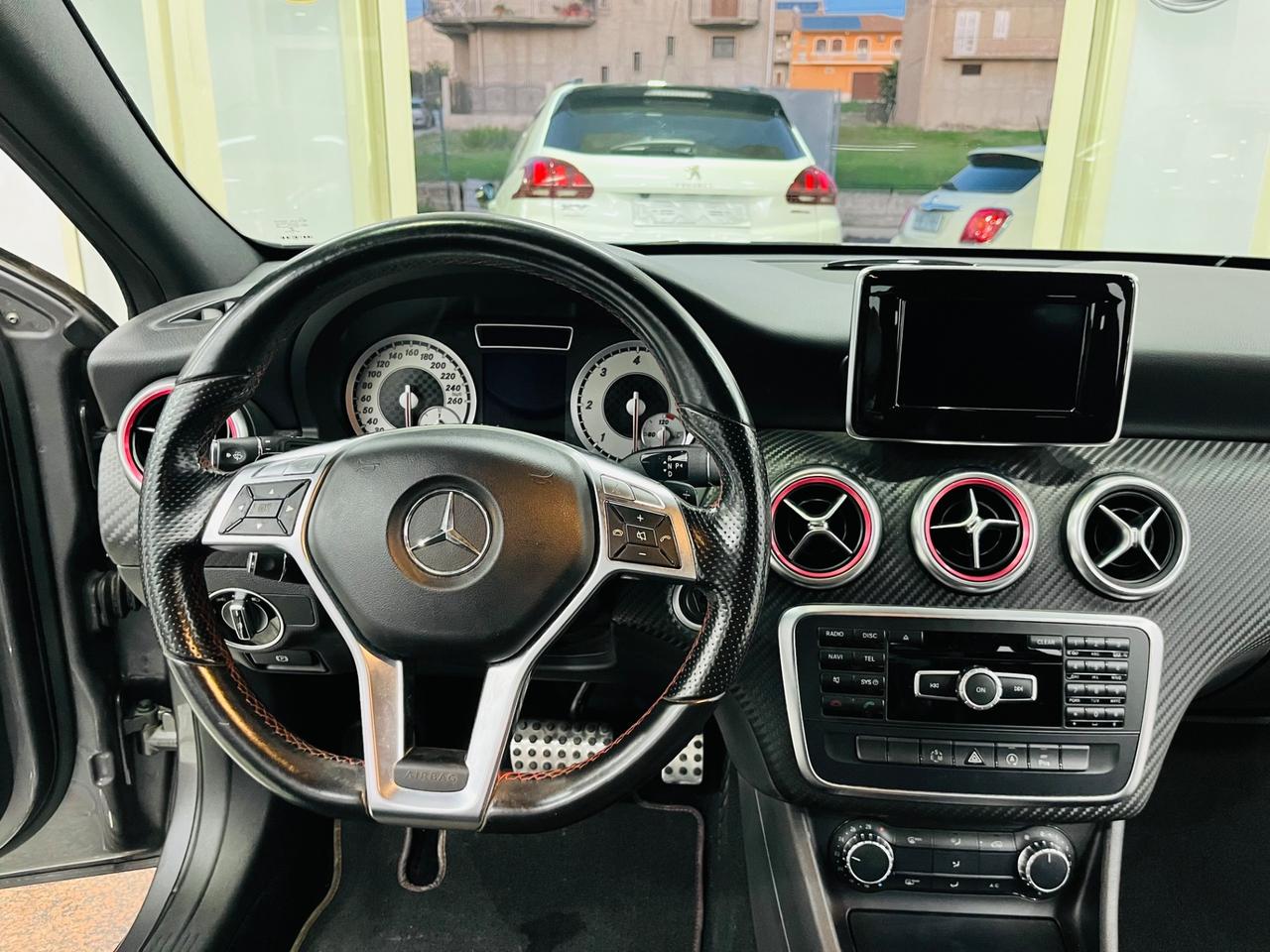 Mercedes-benz classe A 180d AMG 109cv anno 2015 Au