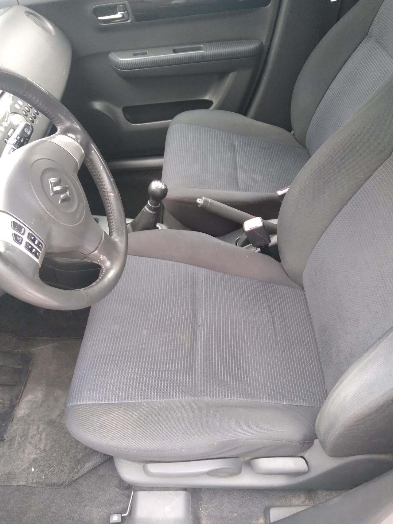 Suzuki Swift 1.3 4x4 5p. GL