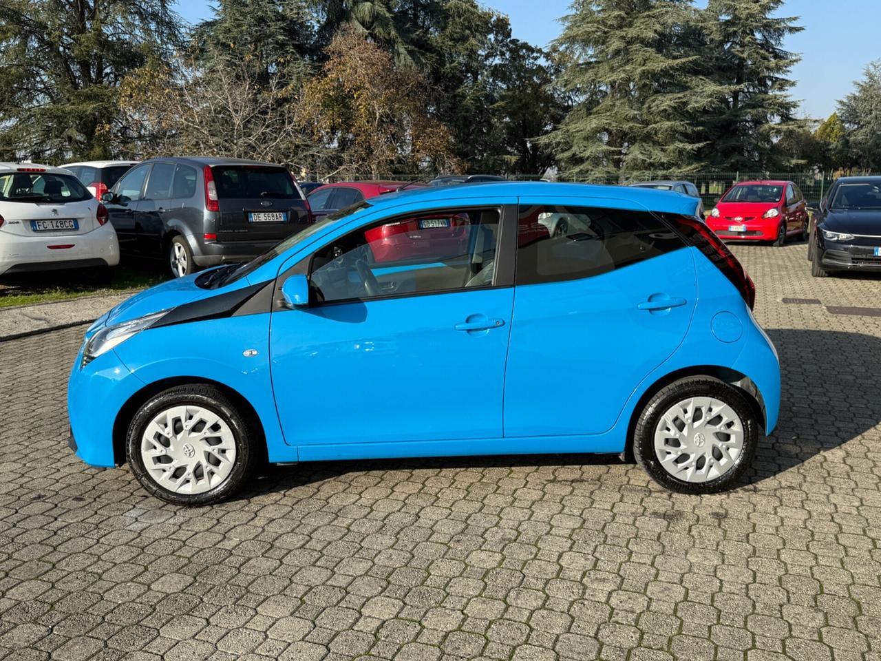 Toyota Aygo AUTOMATICA|1.0 VVT-i 72 CV 5 porte x-cool MMT