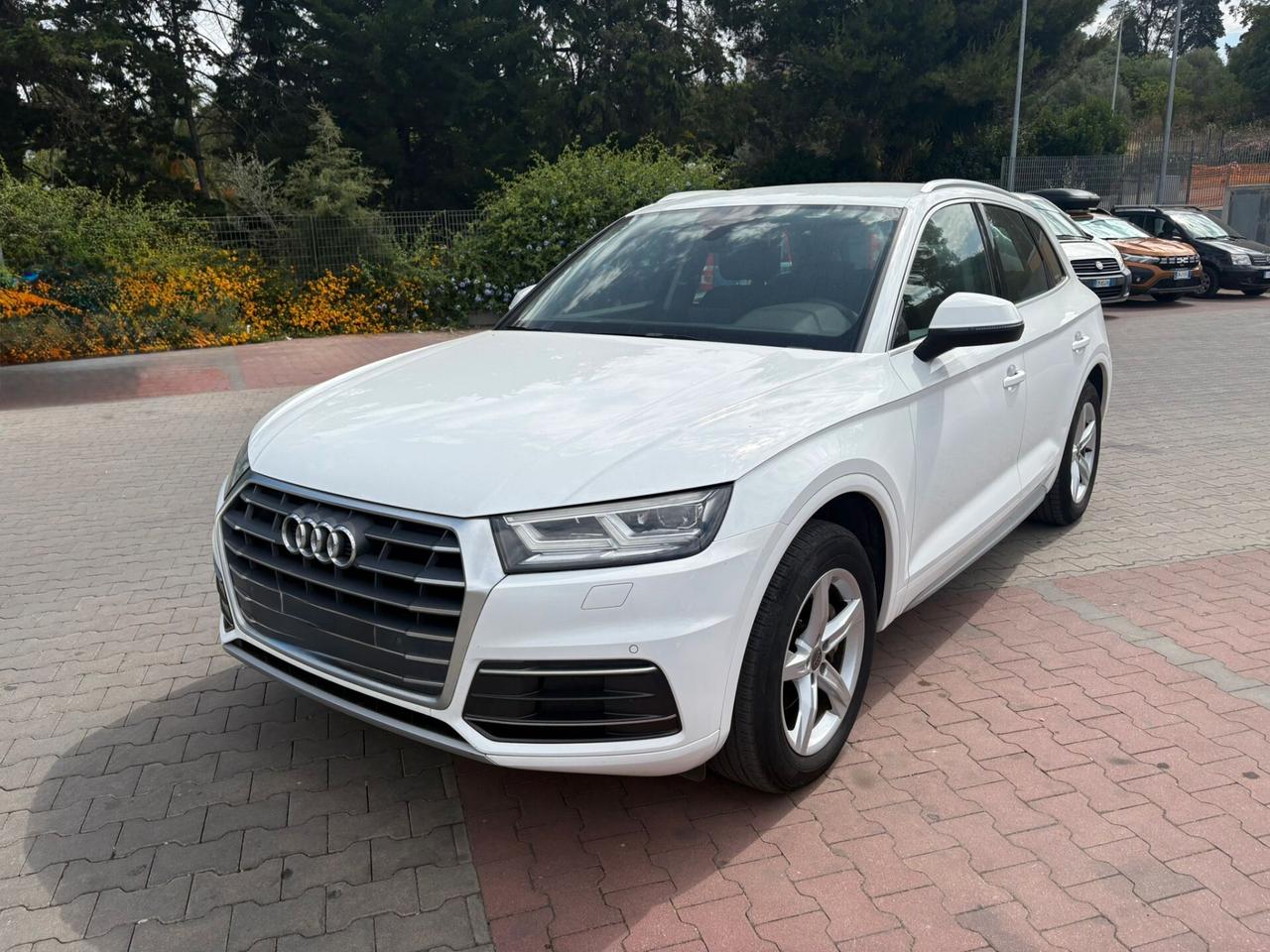 Audi Q5 2.0 TDI 150 CV Business Sport