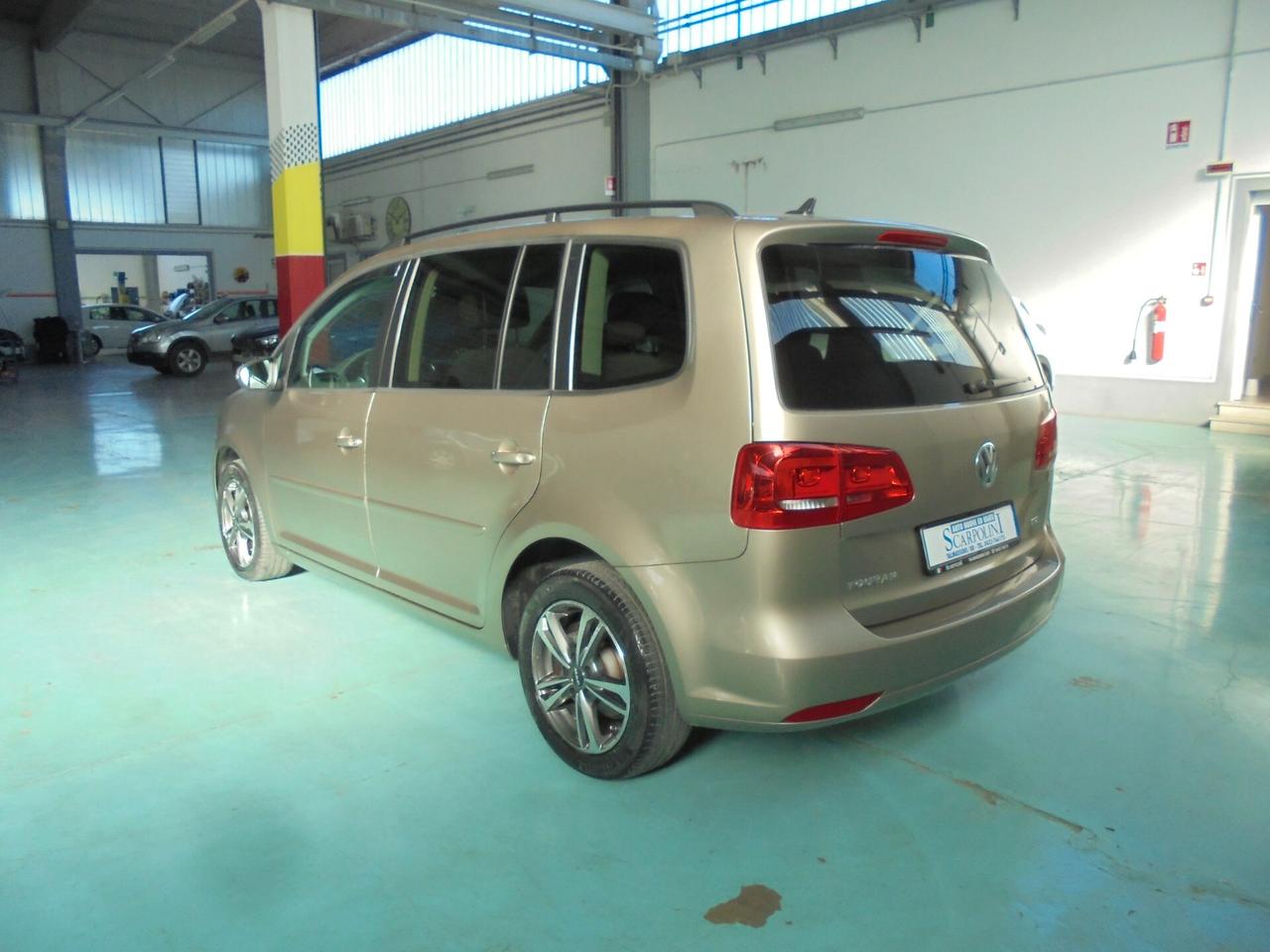 Volkswagen Touran Business 1.6 TDI DSG Comfortline 7 posti CAMBIO NUOVO