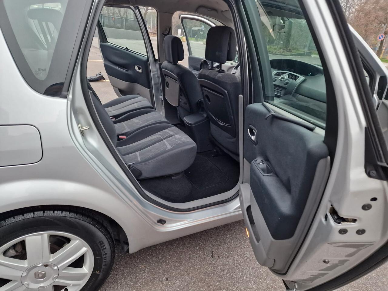 Renault Scenic 1.9 dCi/130CV Dynamique