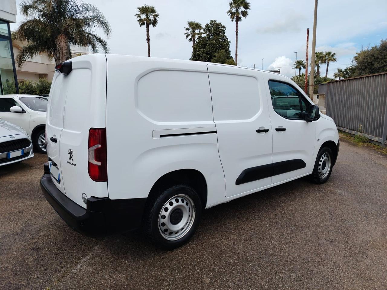 Peugeot Partner BlueHDi 100 Passo Lungo Asphalt