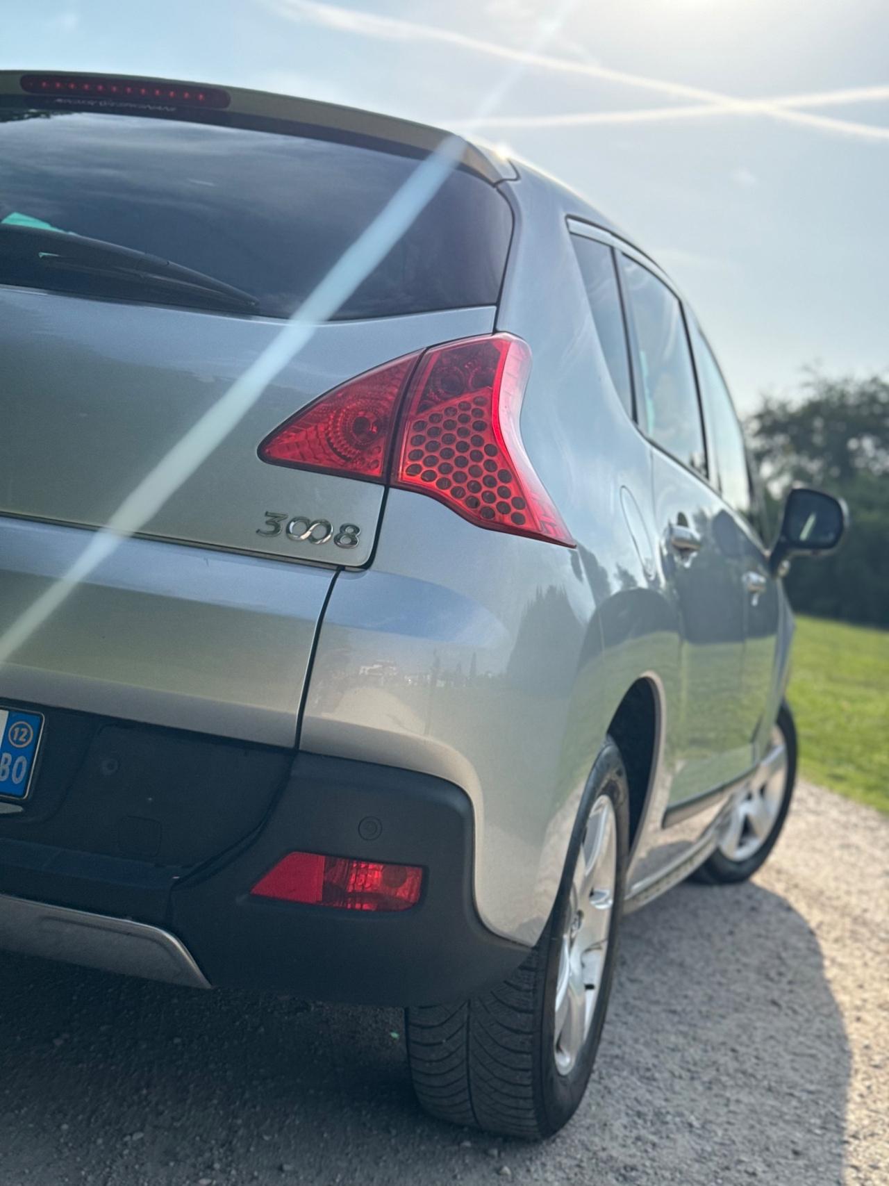 Peugeot 3008 2.0 HDi 150CV Allure