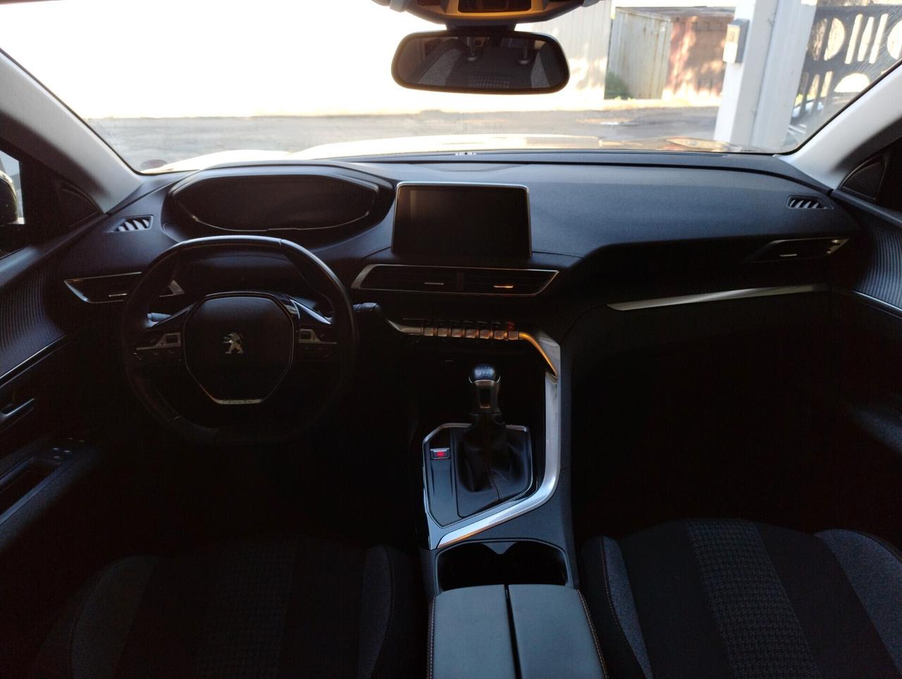 Peugeot 3008 1.5 HDi 131cv ALLURE - 2018