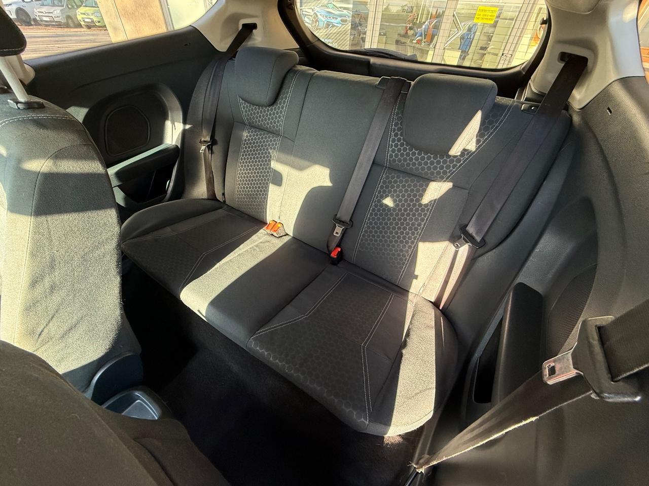 Ford Fiesta 1.4 TDCi 70CV 3 porte - Neopatentati