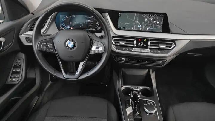 Bmw 118d 5p. Business Advantage