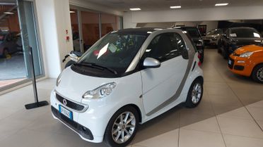 Smart ForTwo 1000 52 kW MHD coupé passion