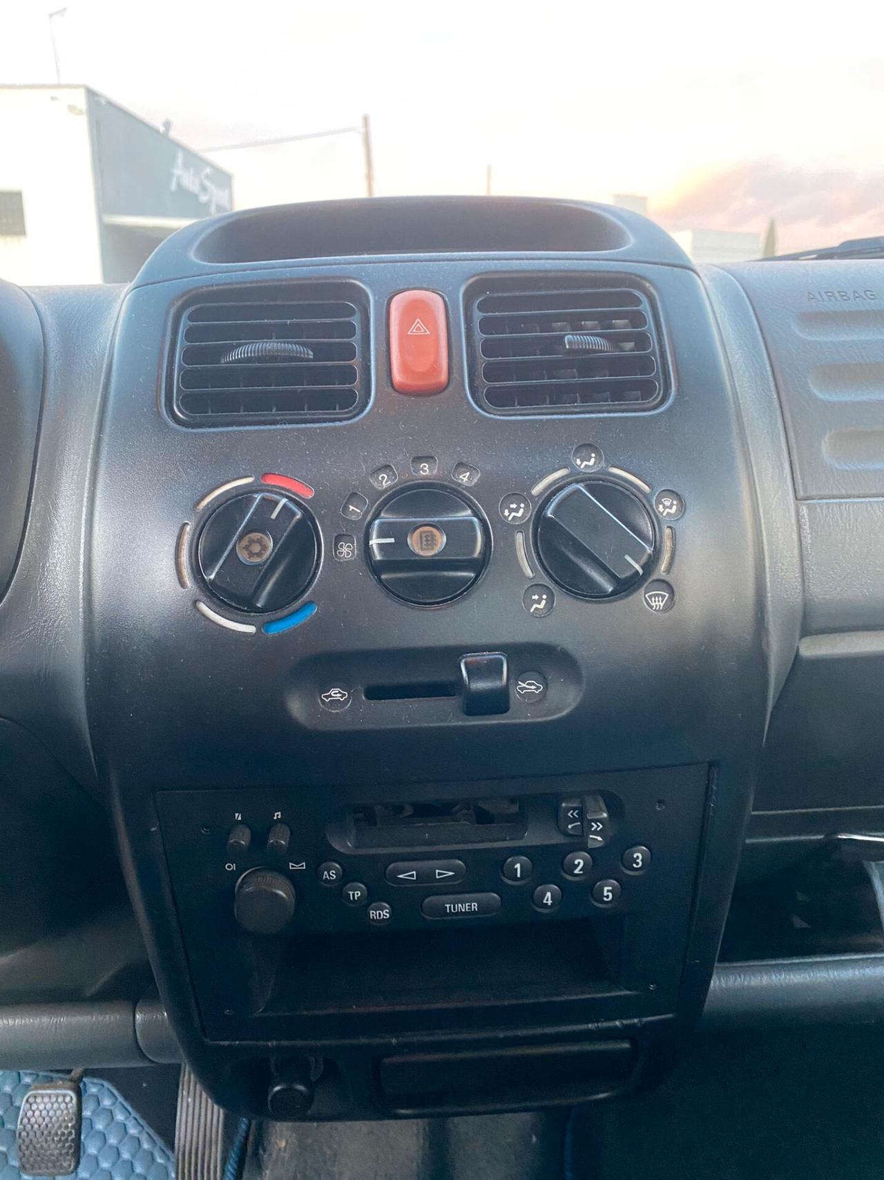 Opel Agila 1.0 12V Comfort