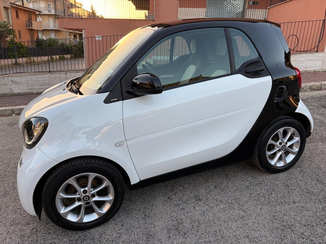 Smart ForTwo 1000 62 kW coupé passion
