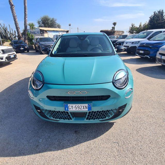 FIAT 600 Hybrid 110 CV DCT MHEV La Prima
