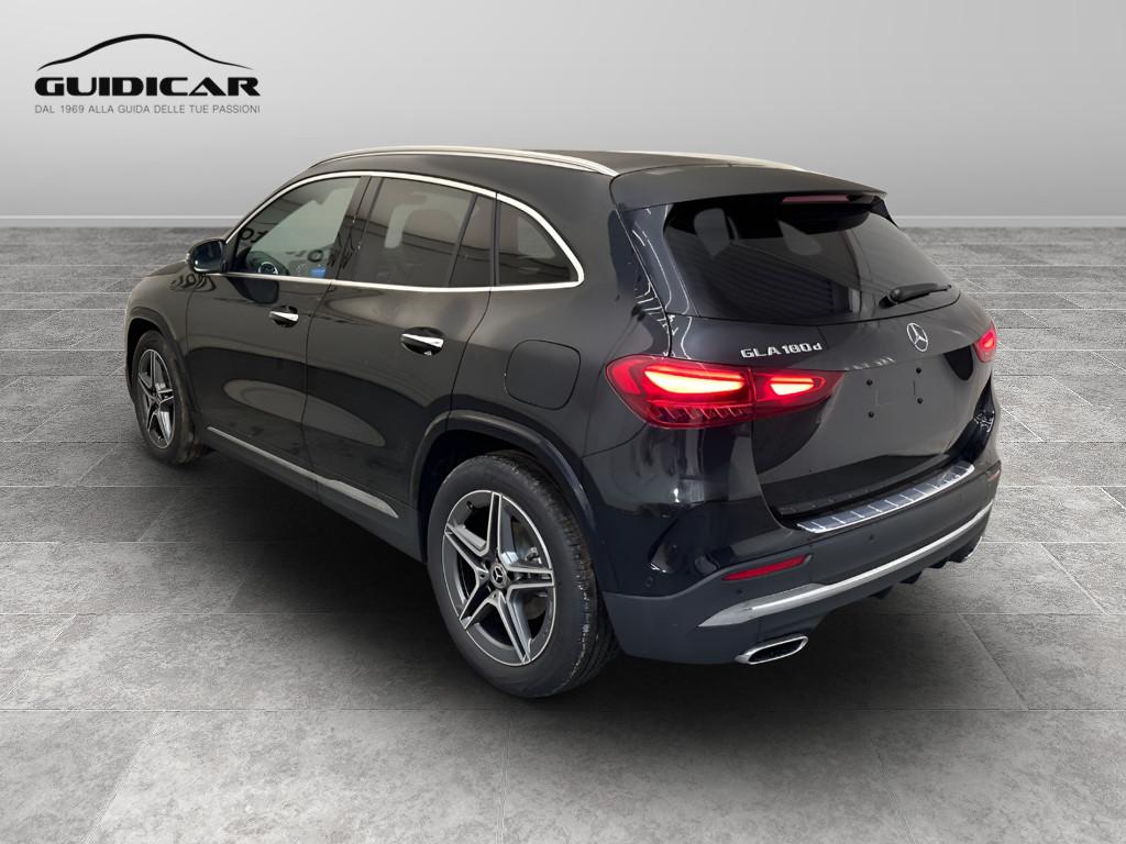 Mercedes-Benz GLA 180 d Automatic