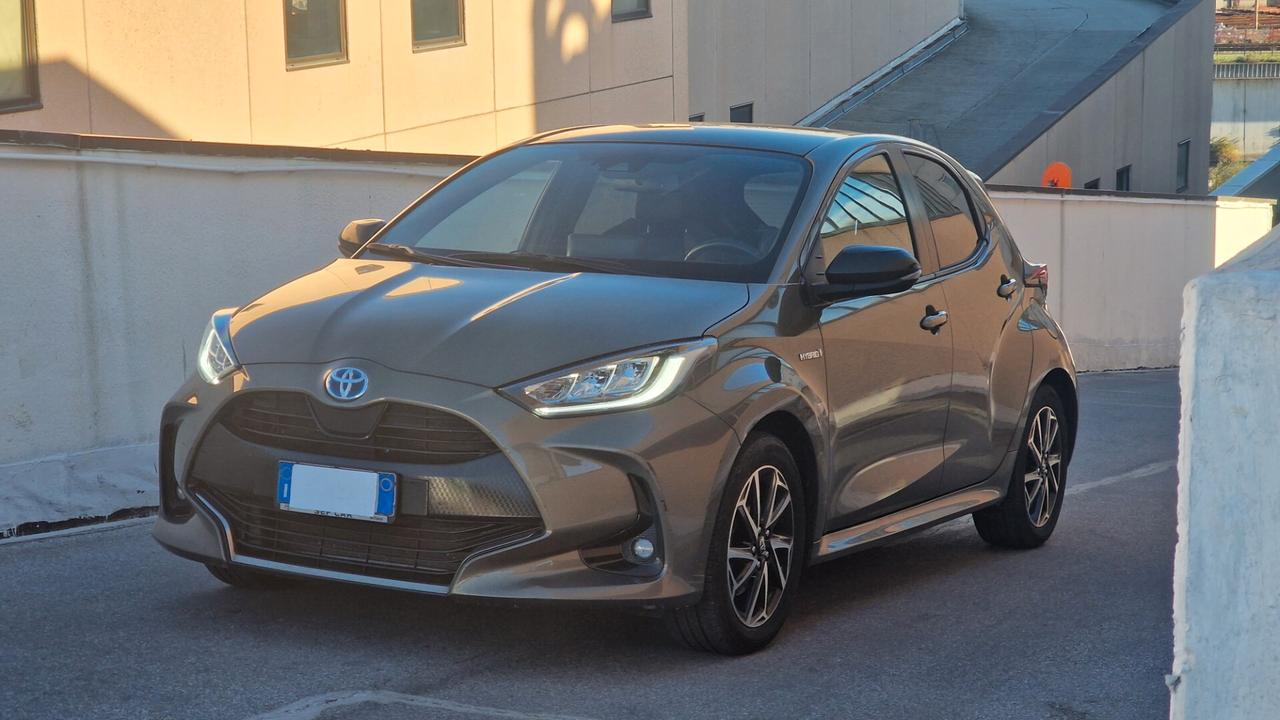 Toyota Yaris 1.5 Hybrid 5 porte Lounge