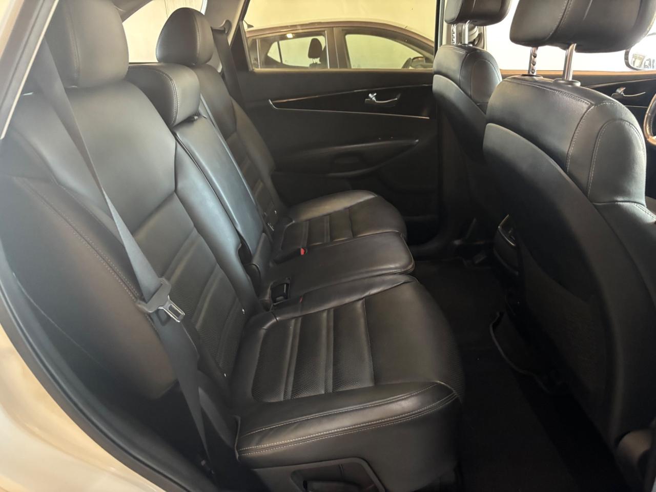 Kia Sorento 2.2 CRDi AWD FULL OPTIONAL EXPORT/COMMERCIANTI