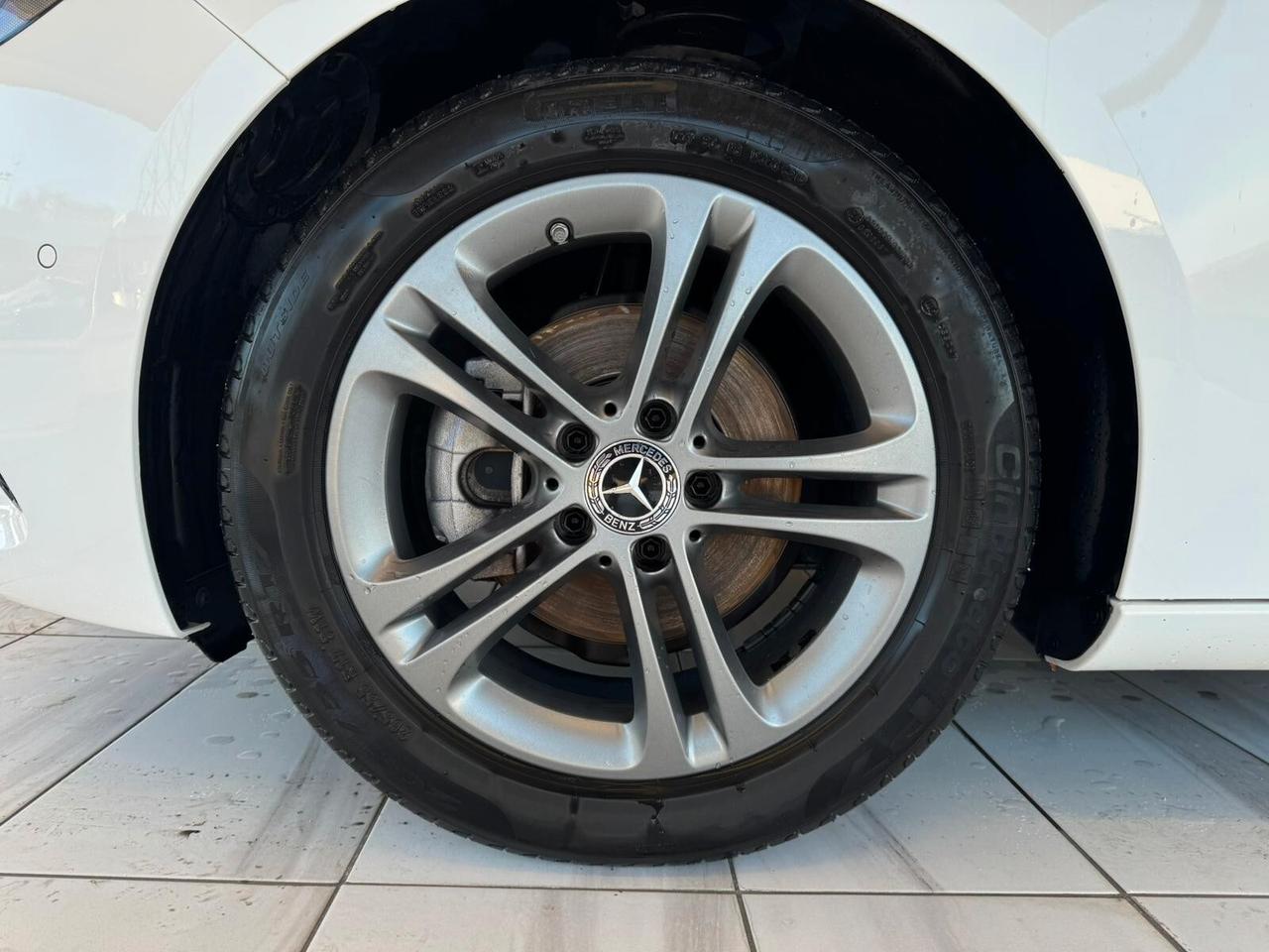 MERCEDES Classe B (W247) B 180 d Automatic ...