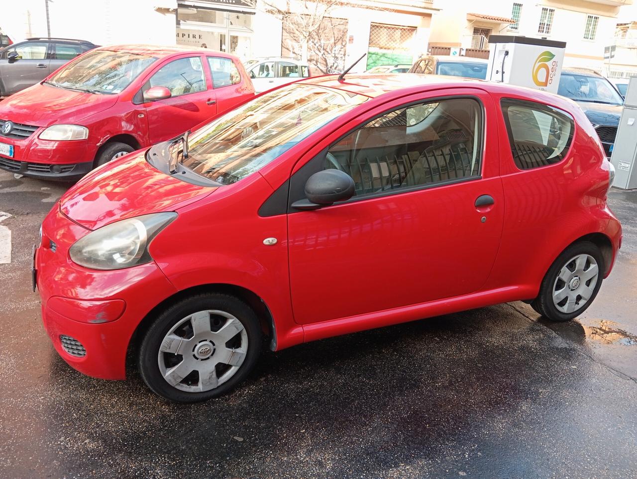 Toyota Aygo 1.0 Now Connect E5 offerta del mese